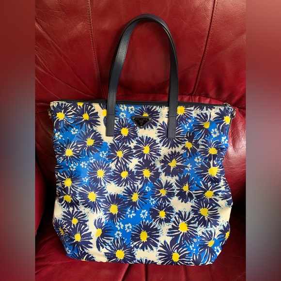 Authentic Prada Tessuto Stampato Blue Multicolor Nylon/Leather - Picture 10 of 10